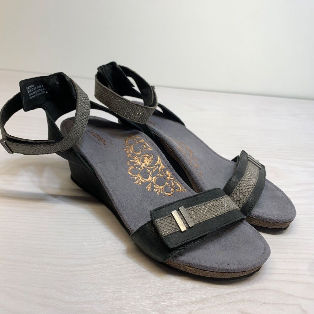 Aetrex Gia Wedge Sandals Womens 7 EU 37 Black Leather Ankle Strap Heel